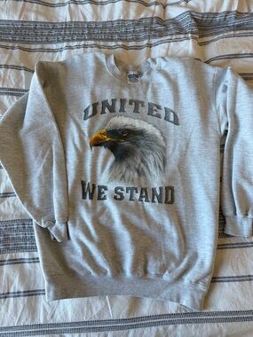 Gildan Grey Crewneck Sweatshirt with Eagle Graphic